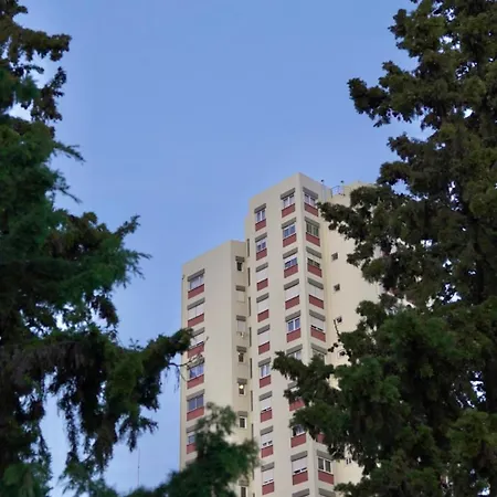 Parede, Sun * Parede